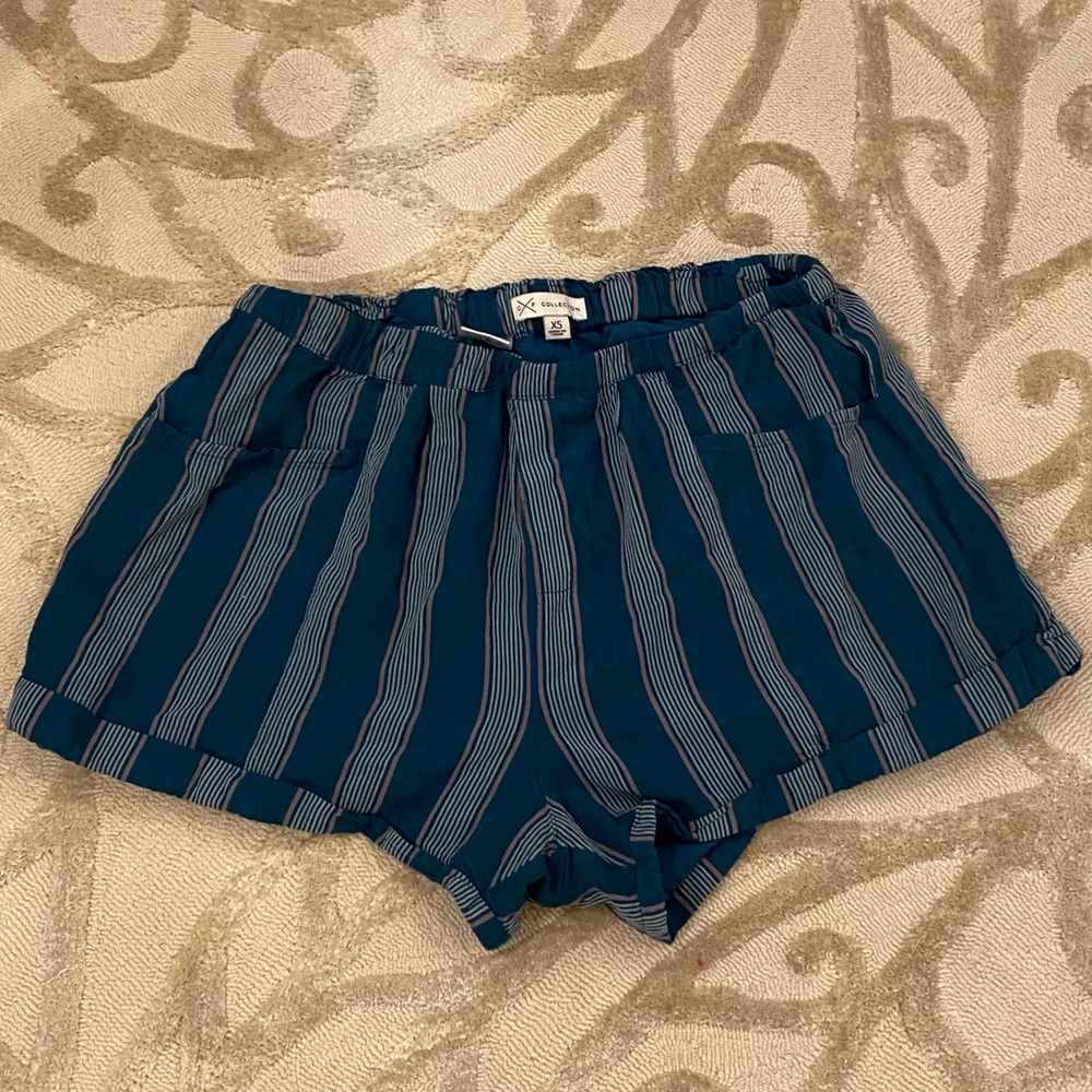 🧡GF Collection Striped Shorts🧡